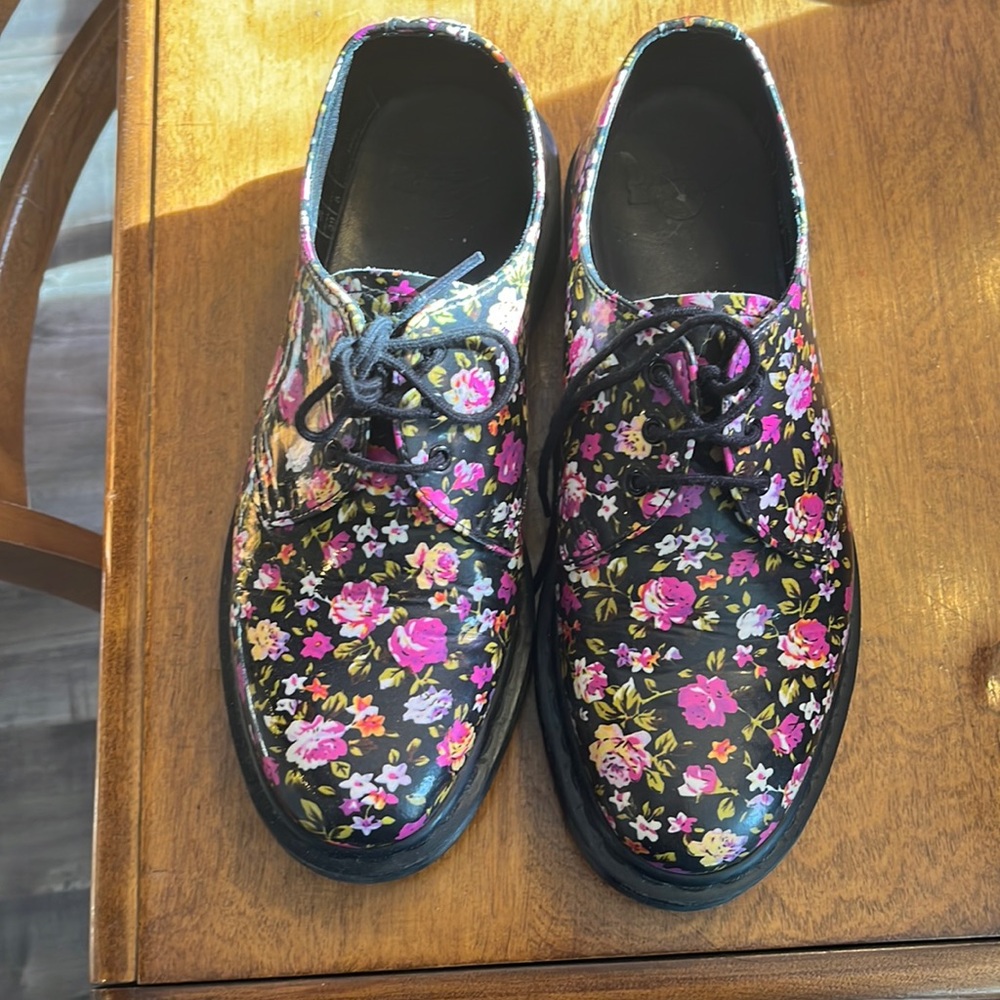 Dr. Martens Vintage Floral Oxfords Size 8